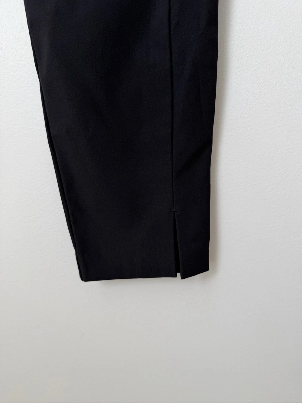 Athleta Wander Slim Hiking Ankle Black Pants with Pockets Size 6